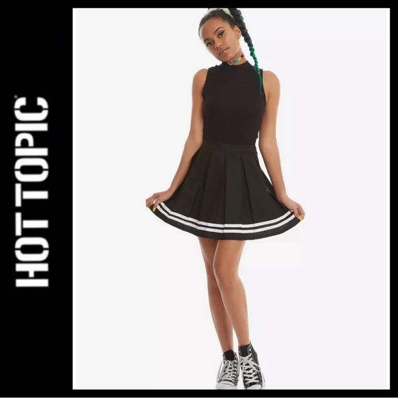 NWOT Hot Topic Black Cheer Skirt - Picture 2 of 6